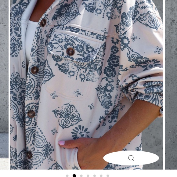 VICI NWT Shacket Paisley - Picture 3 of 6